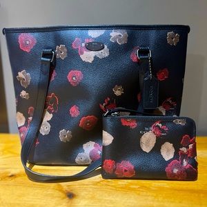 Coach tote and wristlet combo